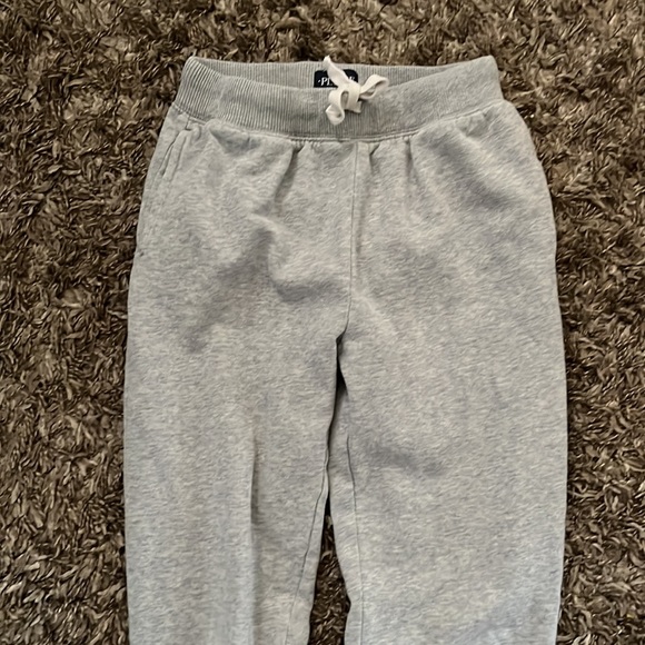 Children’s Place Grey Sweatpant, Size 10/12, good used condition - Picture 3 of 9
